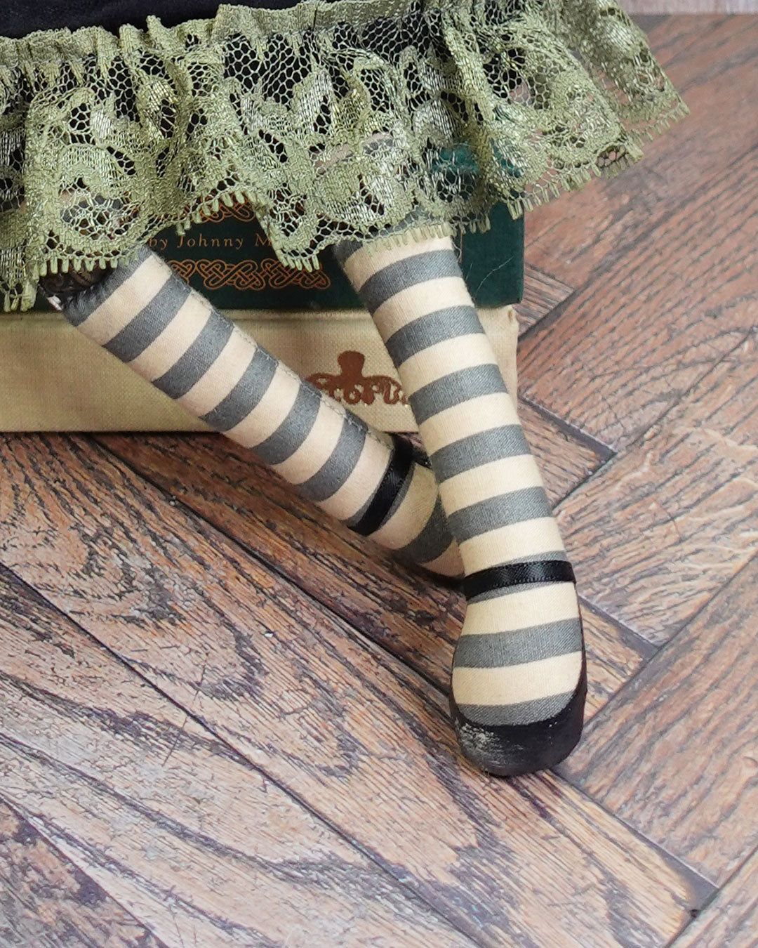 Reya Laureltree - Original Textile Art Doll